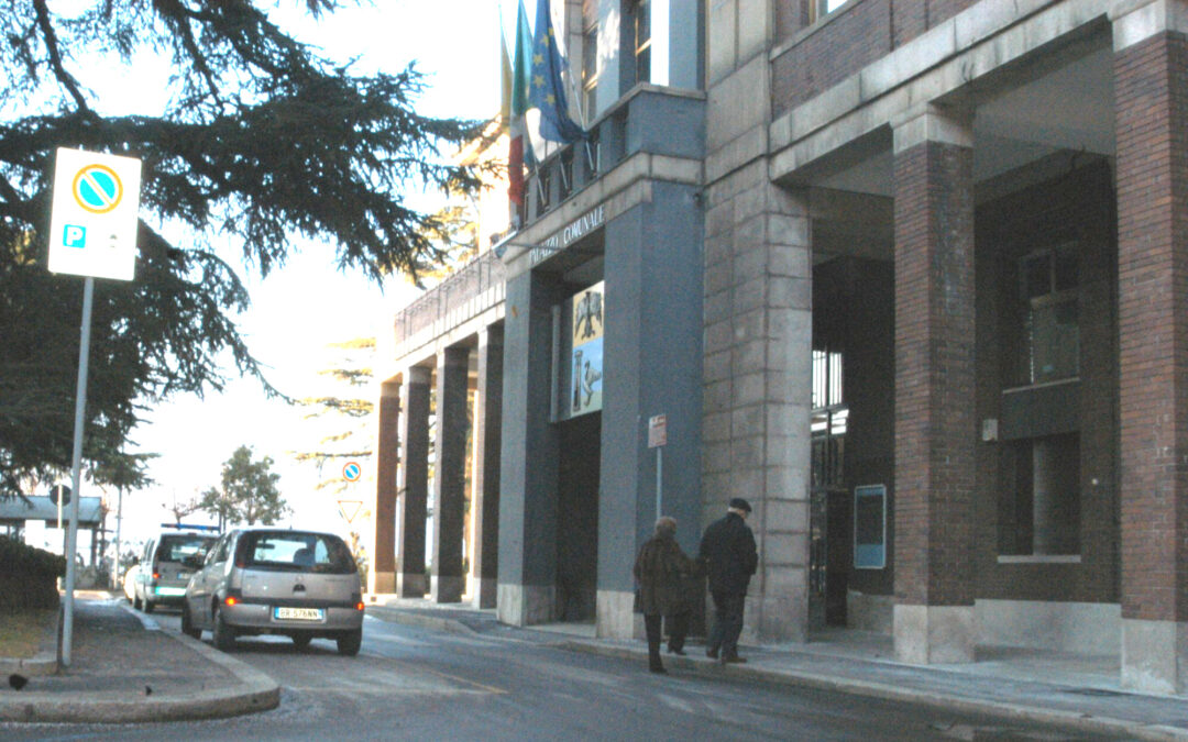 Elezioni Luino: domenica di caccia aperta agli indecisi